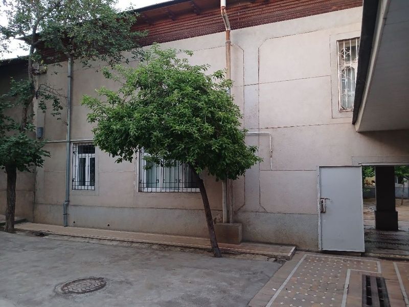 Uchtepa tumani Aziz ota masjidi oldida hovli sotiladi Uchtepa tumani Aziz ota masjidi oldida hovli sotiladi