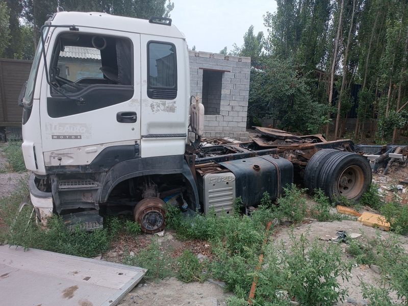 Isuzu Tigach sotiladi. Isuzu Tigach sotiladi.