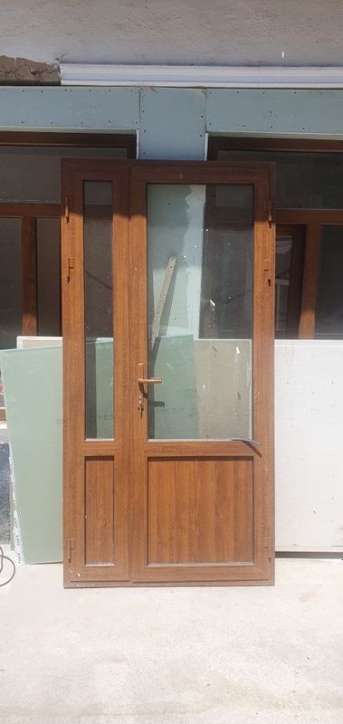 Akfa eshi 1.10ga 2.20ma yolat yahsh qoyb yechlgan Akfa eshi 1.10ga 2.20ma yolat yahsh qoyb yechlgan