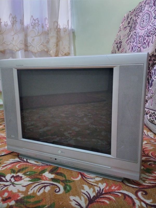 LG telvizor sotiladi