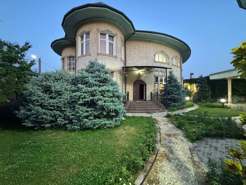 Ор-р: Центр Луначарский Продается Евро Дом 9.соток 750м2 Фасад 35 метр Ор-р: Центр Луначарский Продается Евро Дом 9.соток 750м2 Фасад 35 метр