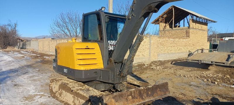 Volvo mini excavator