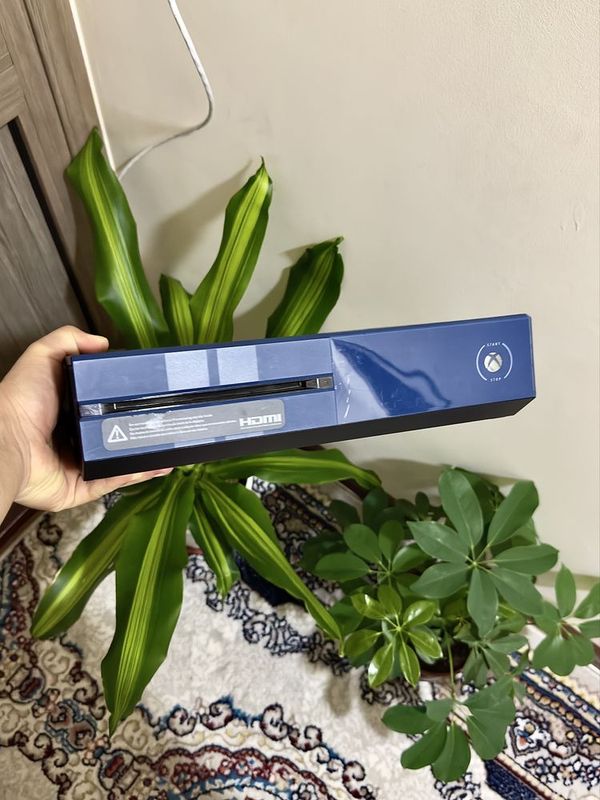 Xbox one 1TB. Xbox one 1TB.