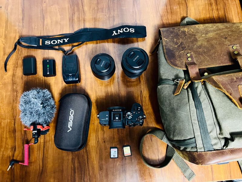 Sony a7 iii full kamplekt tiniq holatda + gimbal