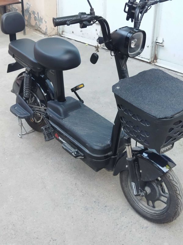 Электро скутер Qiumotors