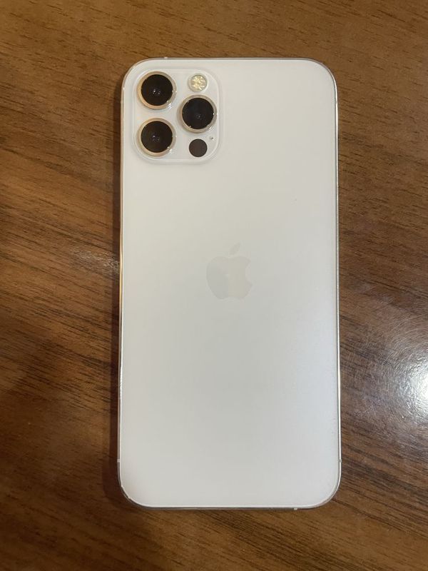Iphone 12 pro sotiladi ! Iphone 12 pro sotiladi !