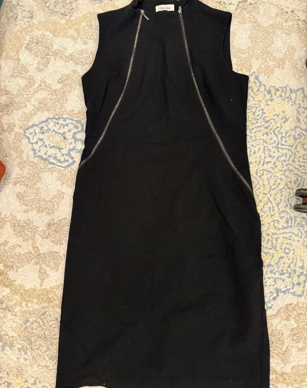 Платье от Calvin Klein Платье от Calvin Klein