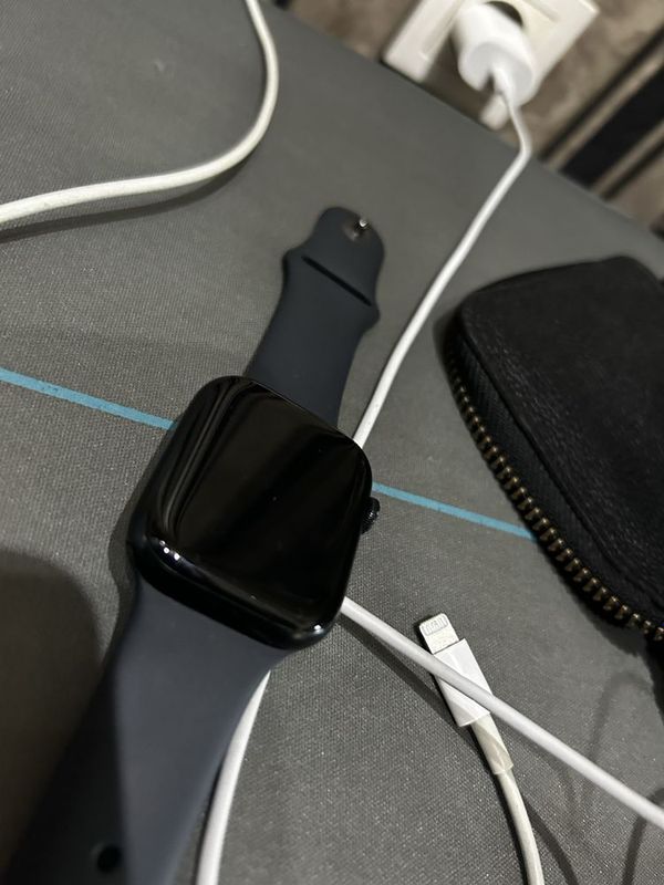Apple Watch 8/45 Apple Watch 8/45