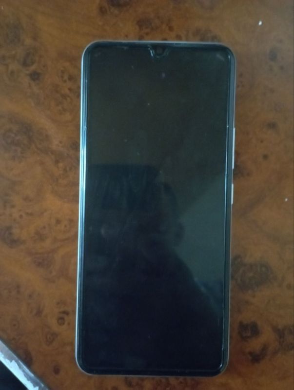 Продается телефон Vivo Y55 Продается телефон Vivo Y55