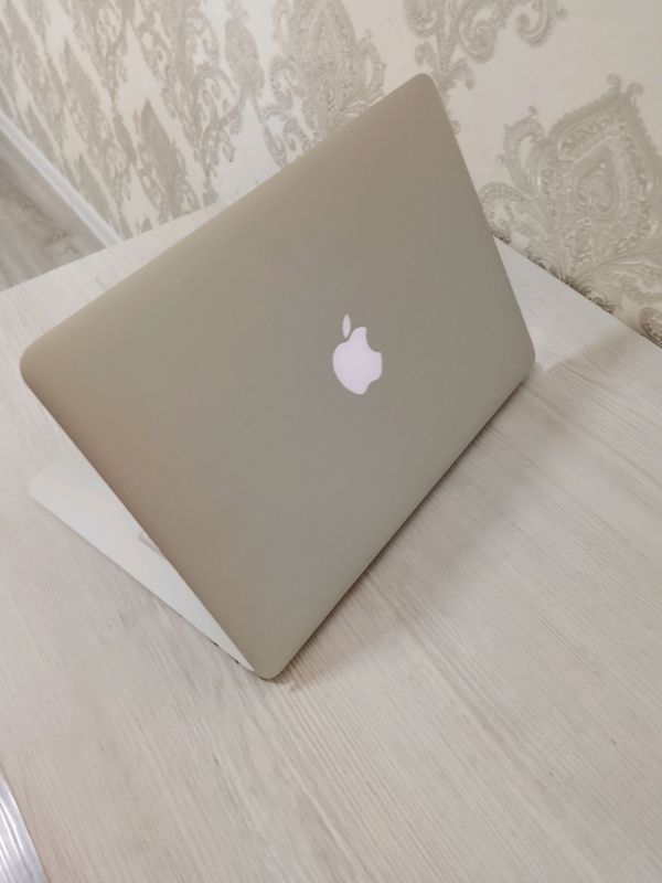 Mac book AirA1466 bu Mac book AirA1466 bu