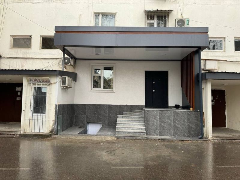 Продаётся нежилое на Ойбеке 115м2 первая линия Продаётся нежилое на Ойбеке 115м2 первая линия