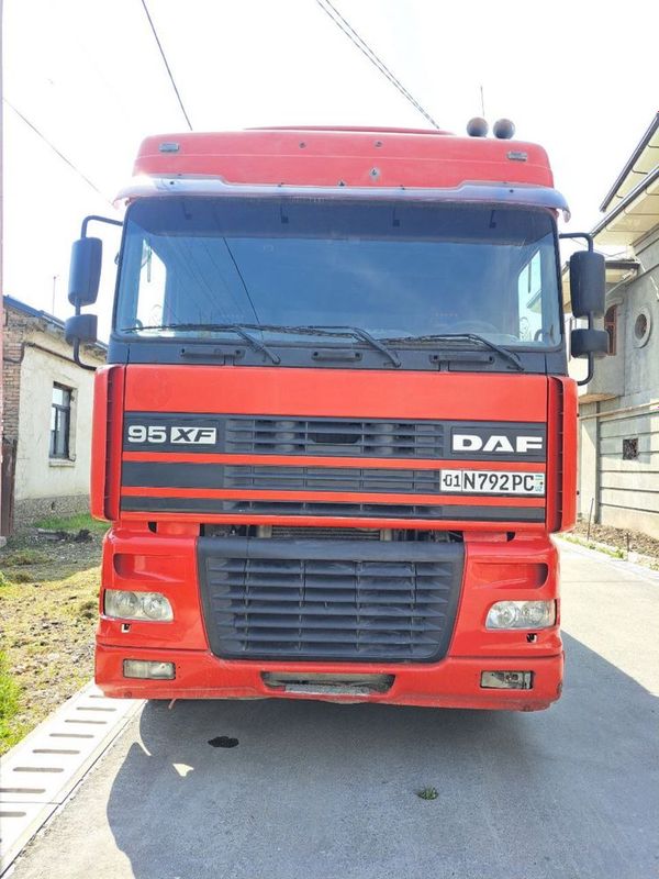 Продаеться DAF X-95 2001 года выпуска на ходу 430 лс Продаеться DAF X-95 2001 года выпуска на ходу 430 лс