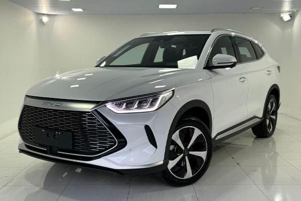 Avto BYD song plus Dmi гибрид Avto BYD song plus Dmi гибрид