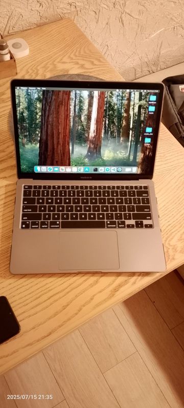 Macbook air M1 sotiladi Macbook air M1 sotiladi