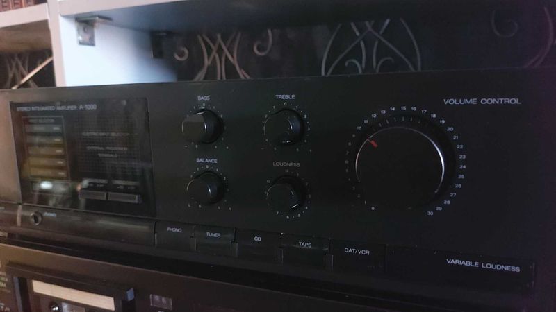 Sansui A-1000 усилитель Sansui A-1000 усилитель
