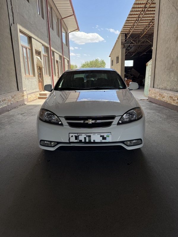 Gentra 1.5 2015 sotiladi Gentra 1.5 2015 sotiladi