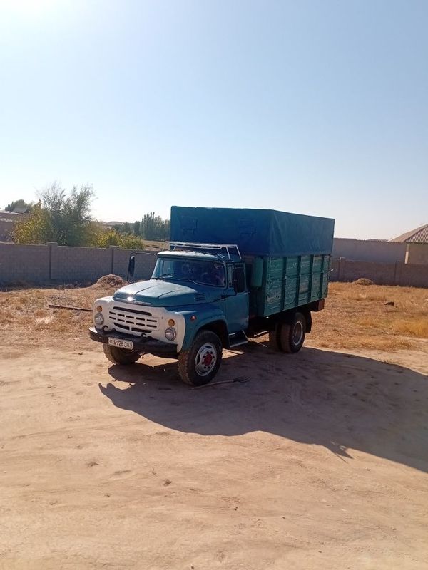 Zil 130 xolati yaxshi yurib turgan moshin