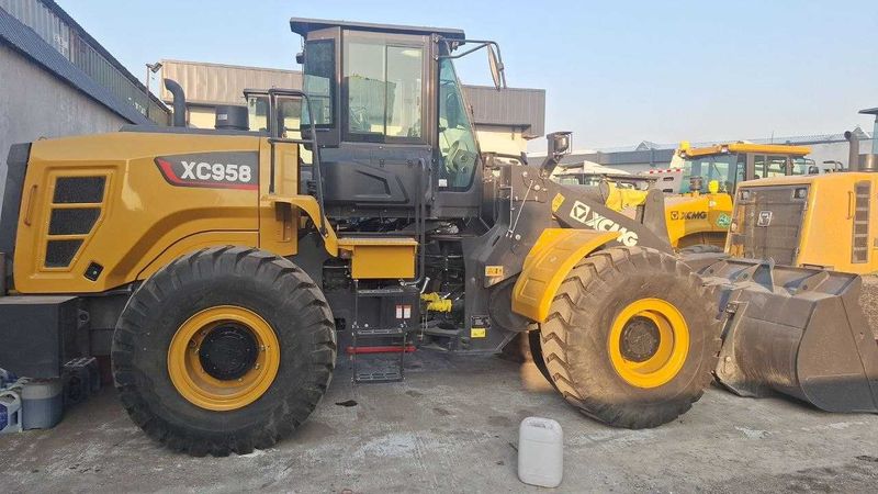 Фронтал погрузчик XCMG XC958 джойстик - 3.2 м/куб