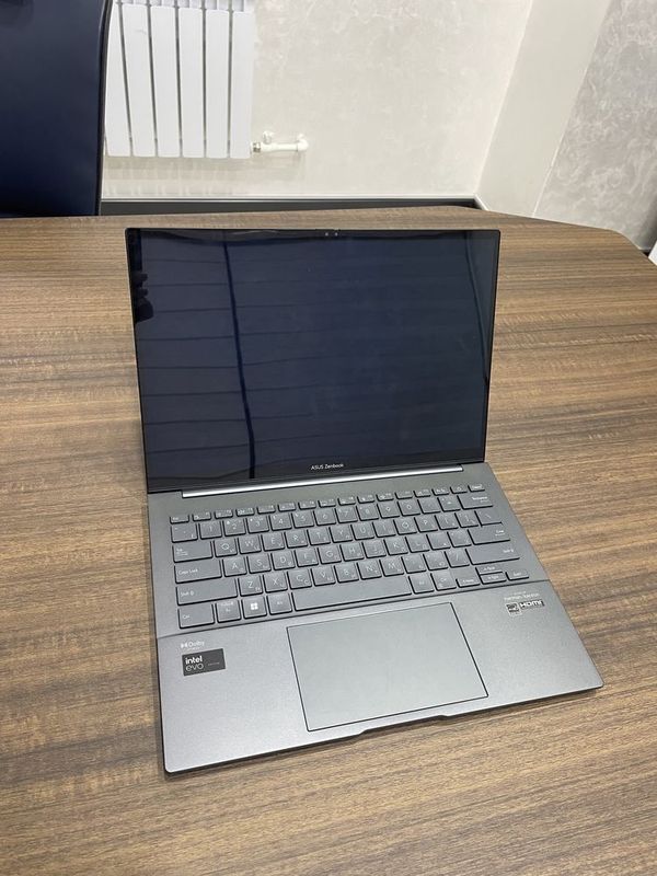 Ноутбук ASUS Zenbook Q415M / 14" OLED Touch / Intel Core Ultra 5 125H Ноутбук ASUS Zenbook Q415M / 14" OLED Touch / Intel Core Ultra 5 125H