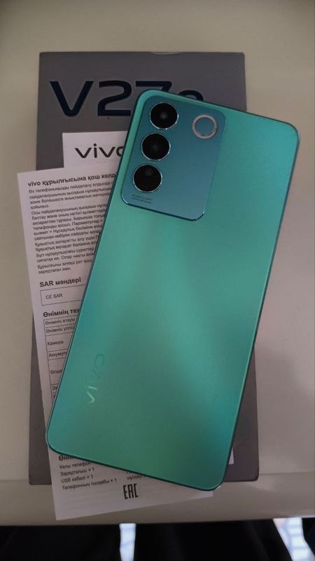 Vivo v27e 8+256gb Vivo v27e 8+256gb