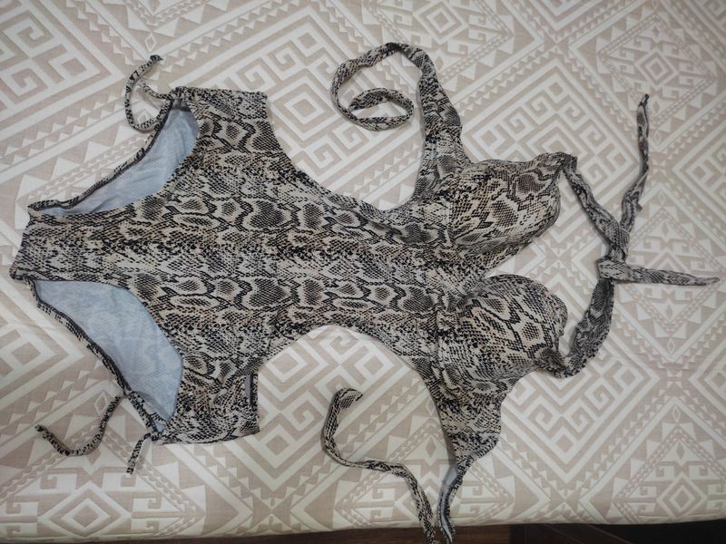 Продаю купальник
