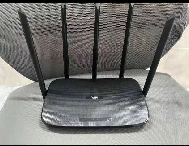 Wi Fi router sotiladi arzon narxda