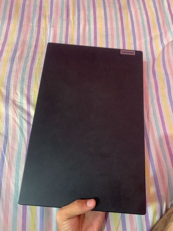 Lenovo noutbook 8ram 512 ssd i3