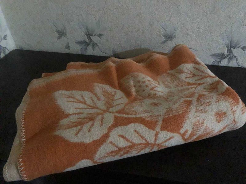 Шерстяное одеяло советского периода Шерстяное одеяло советского периода