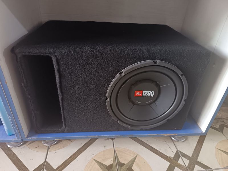 Сабвуфер JBL 1200