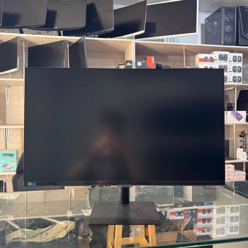 Samsung 27" 60hz 3K FullHD HDMI,DP,USB,AUX Samsung 27" 60hz 3K FullHD HDMI,DP,USB,AUX
