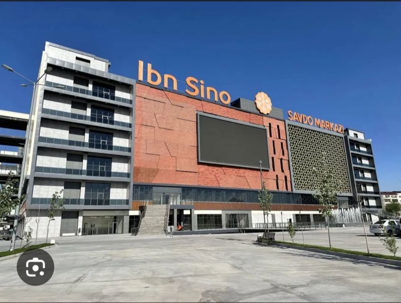 Ibn Sino Stroymart 2 ta dokon sotiladi Ibn Sino Stroymart 2 ta dokon sotiladi