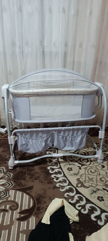 Продаю детскую люльку-качалку с музыкой и укачиванием!