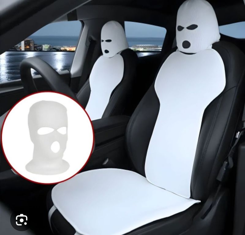 Балаклава на подголовник автомобиля. Балаклава на подголовник автомобиля.
