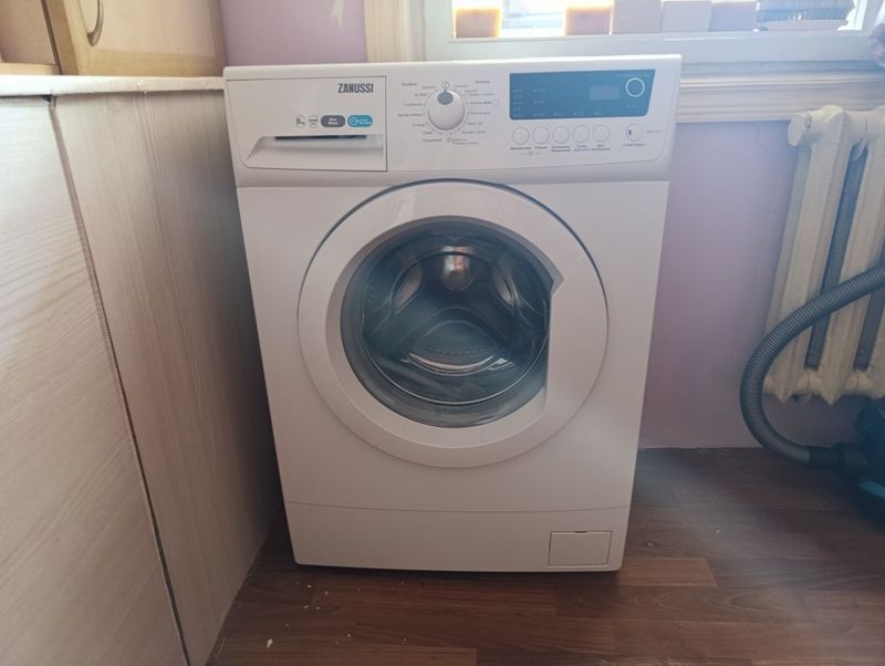 Стиральная машина ZANUSSI Стиральная машина ZANUSSI