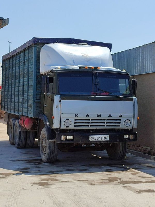 Kamaz 53212 sotiladi