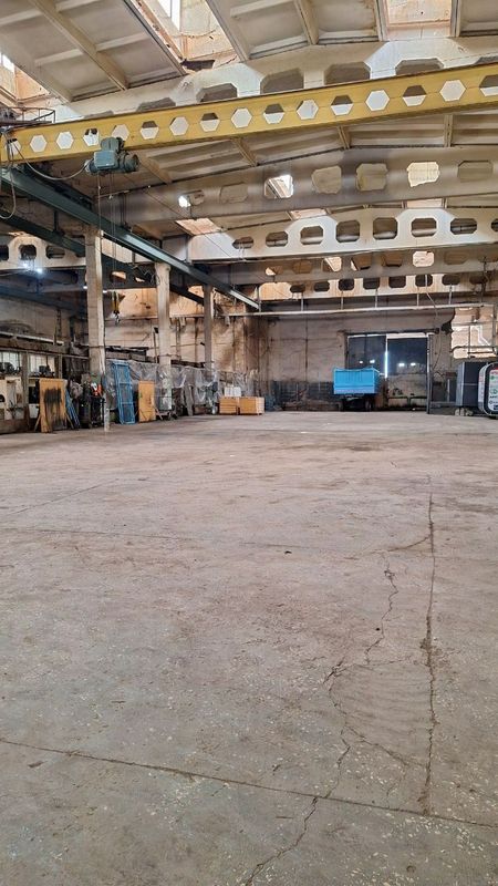Аренда-800кв Ор:Боткина Центр Под цех или склад Охраняемая территория Аренда-800кв Ор:Боткина Центр Под цех или склад Охраняемая территория