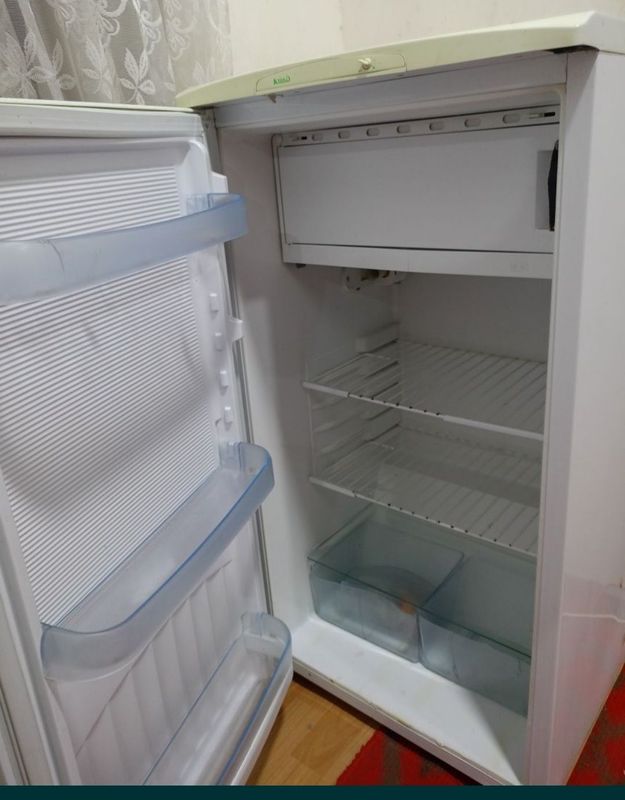 Срочно продам холодильник Срочно продам холодильник