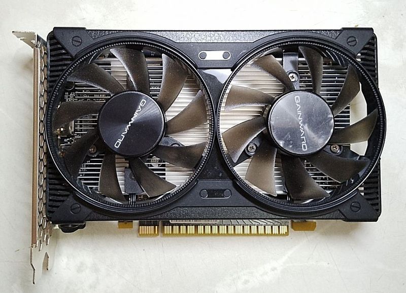 Продаю новую видеокарту GTX 1650 (4GB). Продаю новую видеокарту GTX 1650 (4GB).