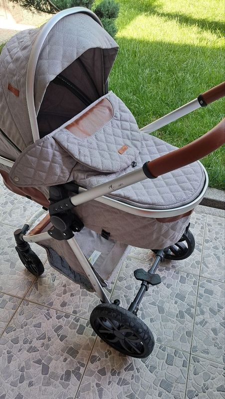 Продаётся коляска Продаётся коляска