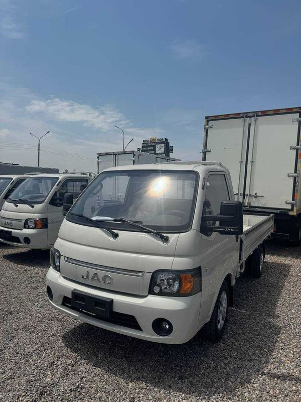 JAC X200 bortovoylar sotuvga tayyor JAC X200 bortovoylar sotuvga tayyor