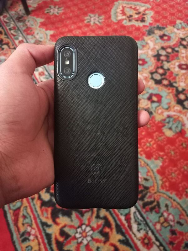 Redmi 6pro rangi kok hotira 4/64 batareyka 4000 kafolat 10kun holati ?