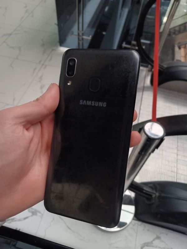 Samsung a 20 radnoy