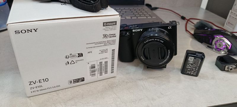 Камера zv-e10 продаю срочно Камера zv-e10 продаю срочно