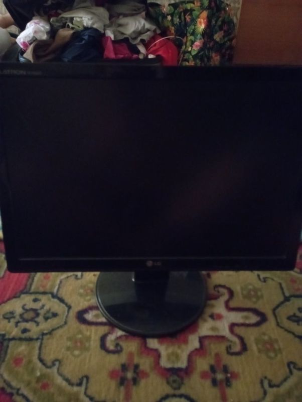 Продам монито 17 lg