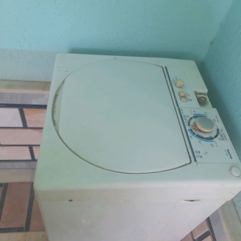 sanyo xitoy avtomat kir yuvish mashinadi B.U