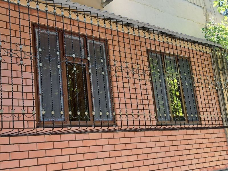 Deraza romlar uchun panjaralar (Решотка казерок)