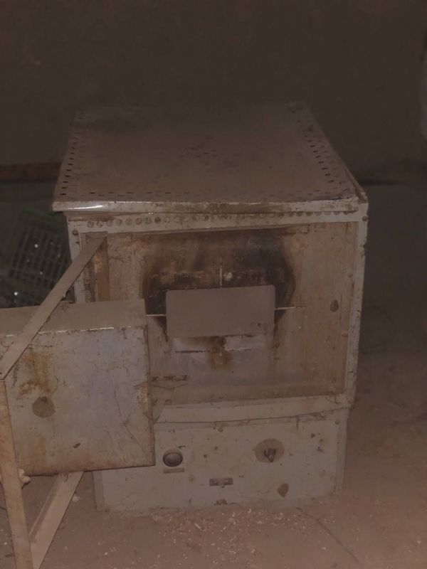 elektr pech (elektr pechka, elektr qizdirish pechi). elektr pech (elektr pechka, elektr qizdirish pechi).