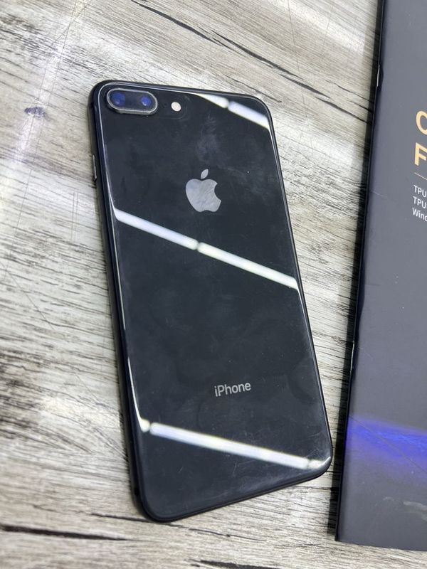 Iphone 8Plus idyal qora Iphone 8Plus idyal qora