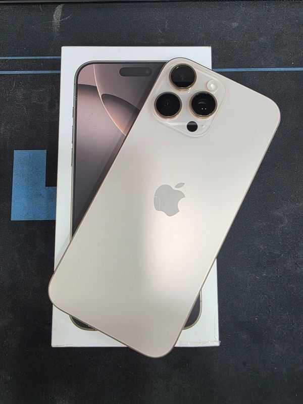 iPhone 16 Pro Max iPhone 16 Pro Max