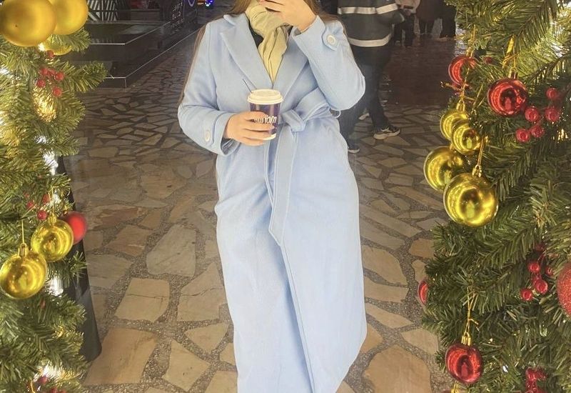 Пальто зимнее небесно голубого цвета